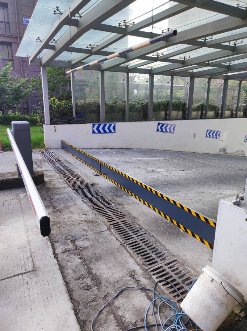 南通海悦嘉园 @ 汽车坡道