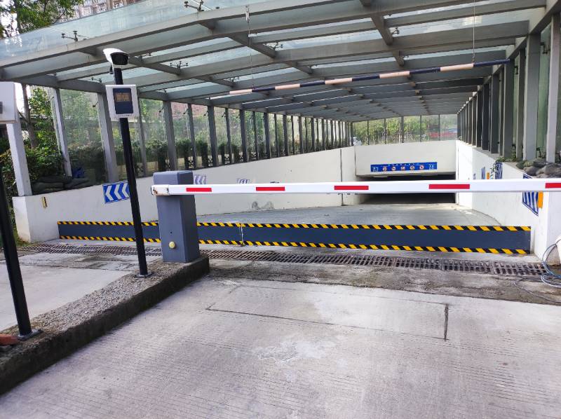 南通海悦嘉园 汽车坡道 施工照片