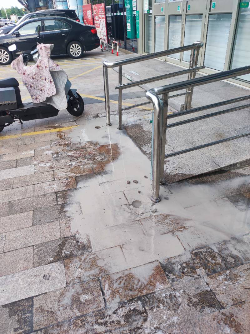 人民东路农业银行 外地面 施工照片