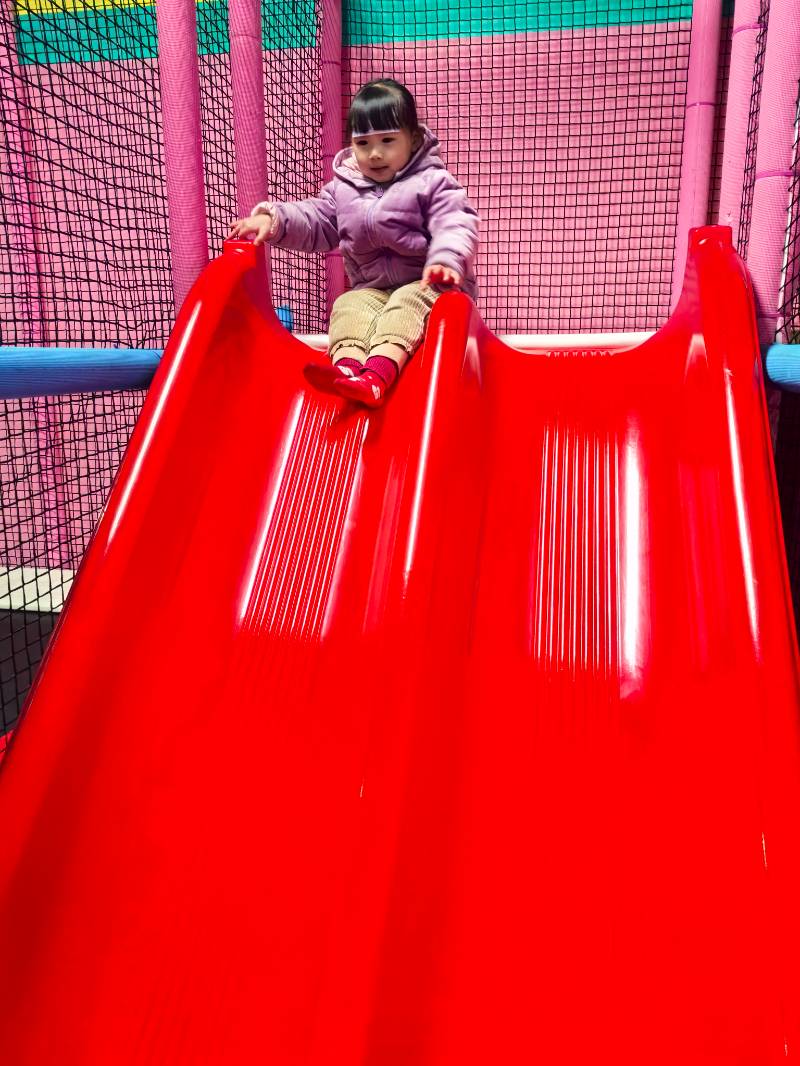 发烧也挡不住的快乐:小女儿的游乐之行