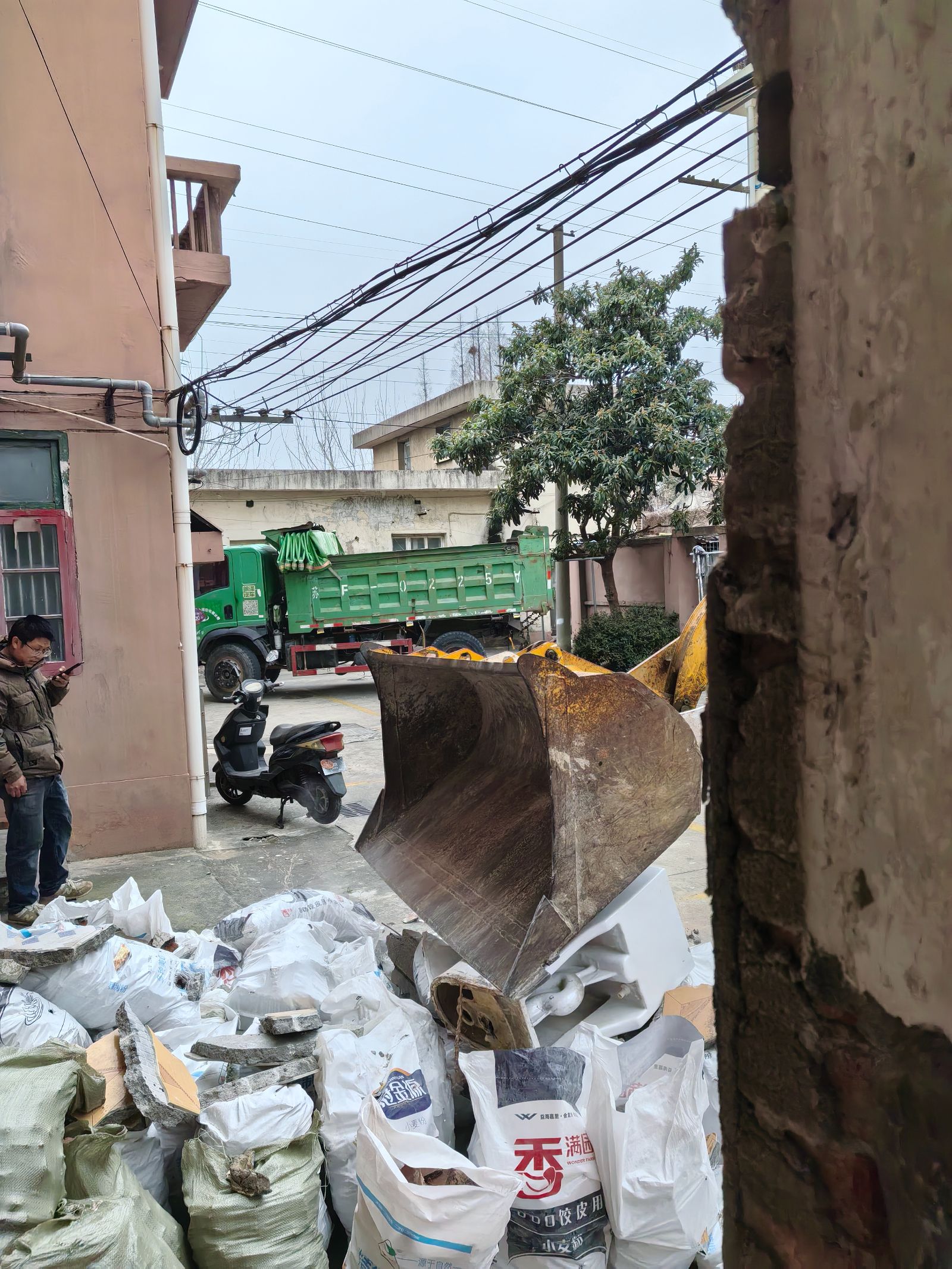 在果园新村,看见女性力量闪耀工地