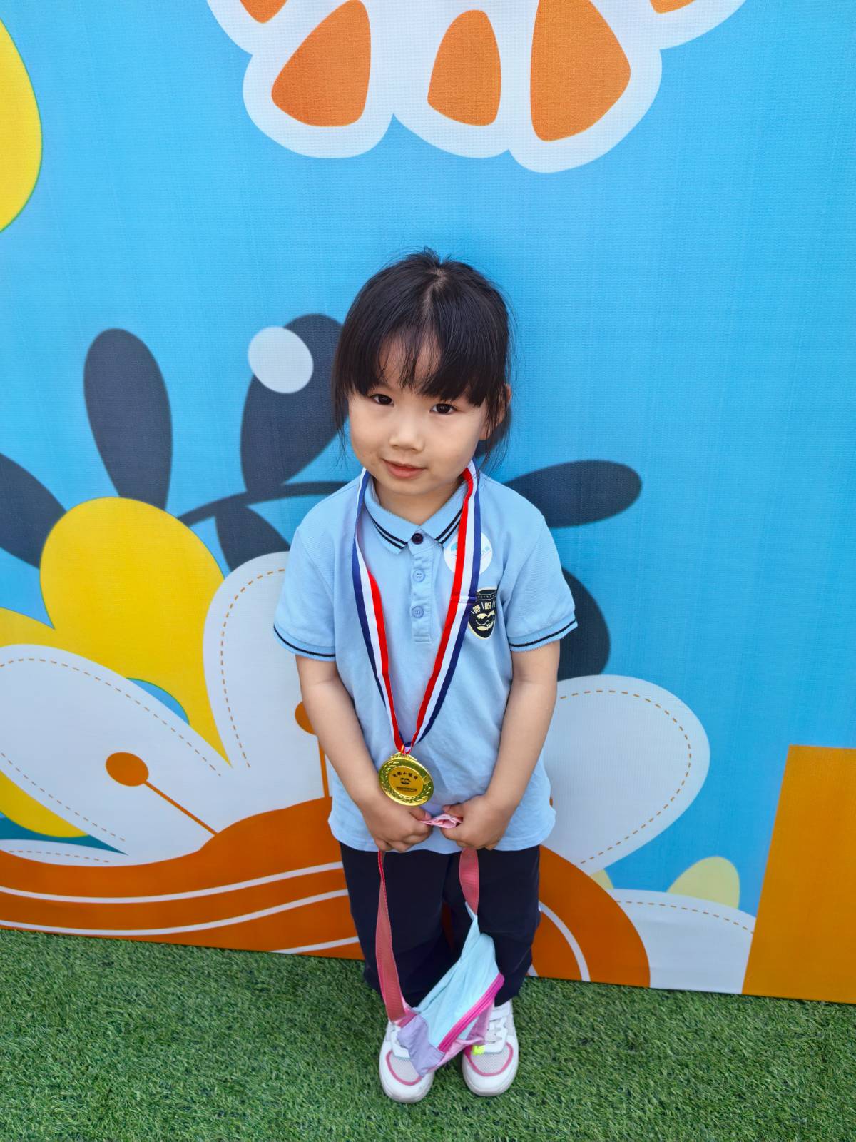 咿呀优花城幼儿园的亲子徒步活动