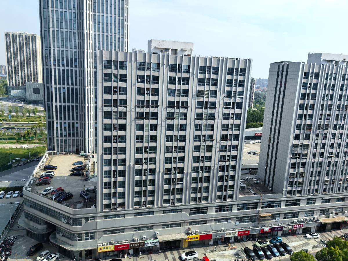 国城璟府顶楼视角：遥望大润发顶