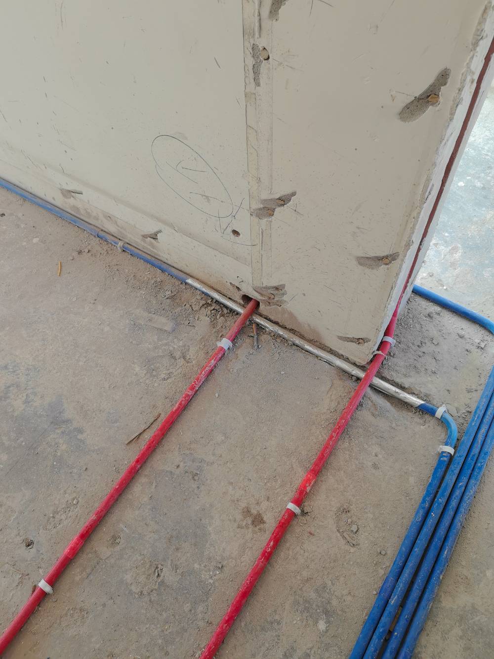 南通天安花园 2*-602 施工照片