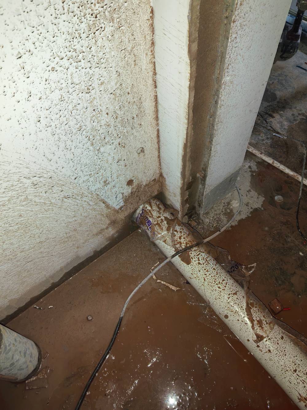 滨河东城 1*-201 施工照片