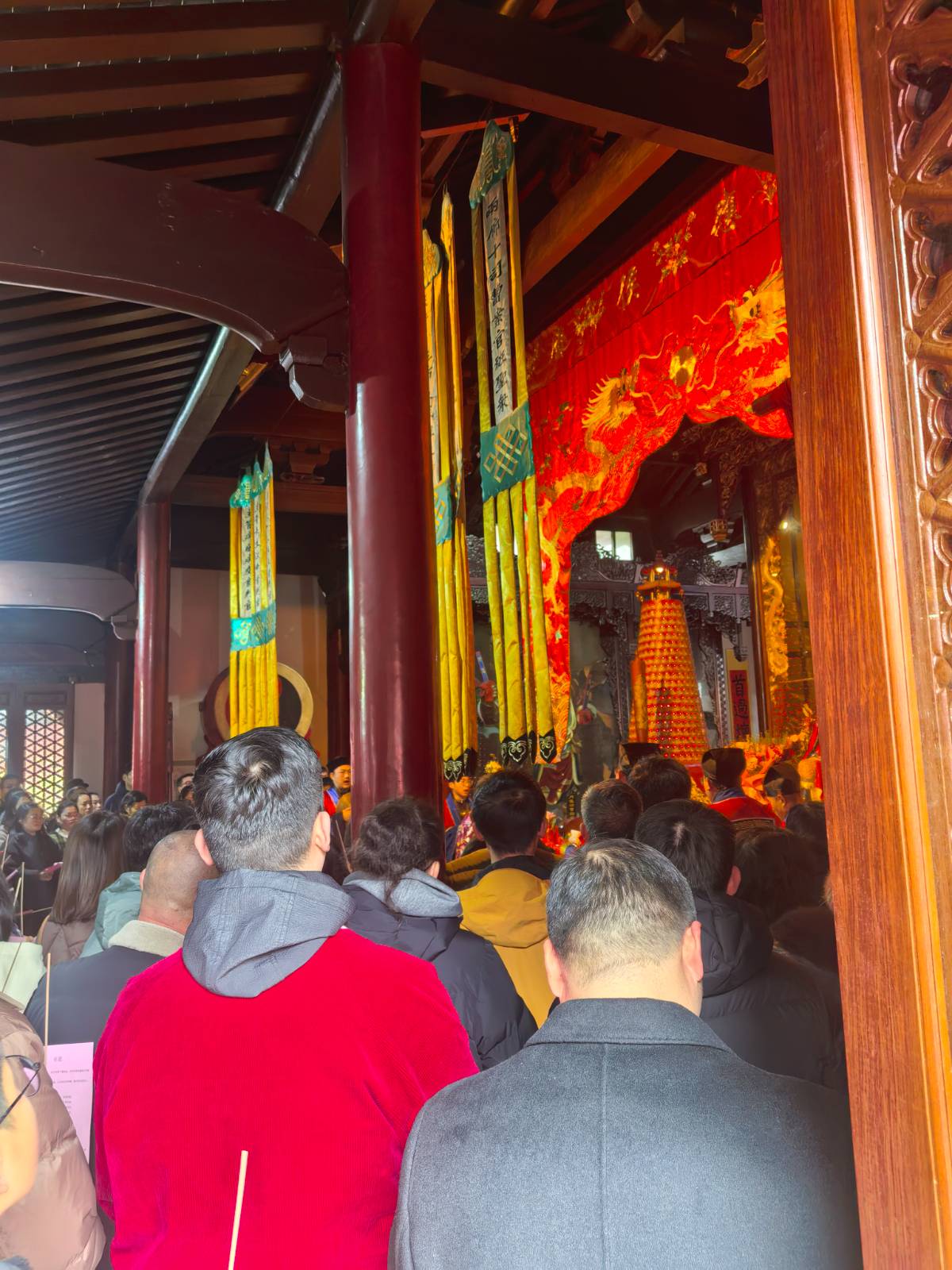 晴暖赴古刹，阖家祈岁安——丙午马年南通城隍庙记